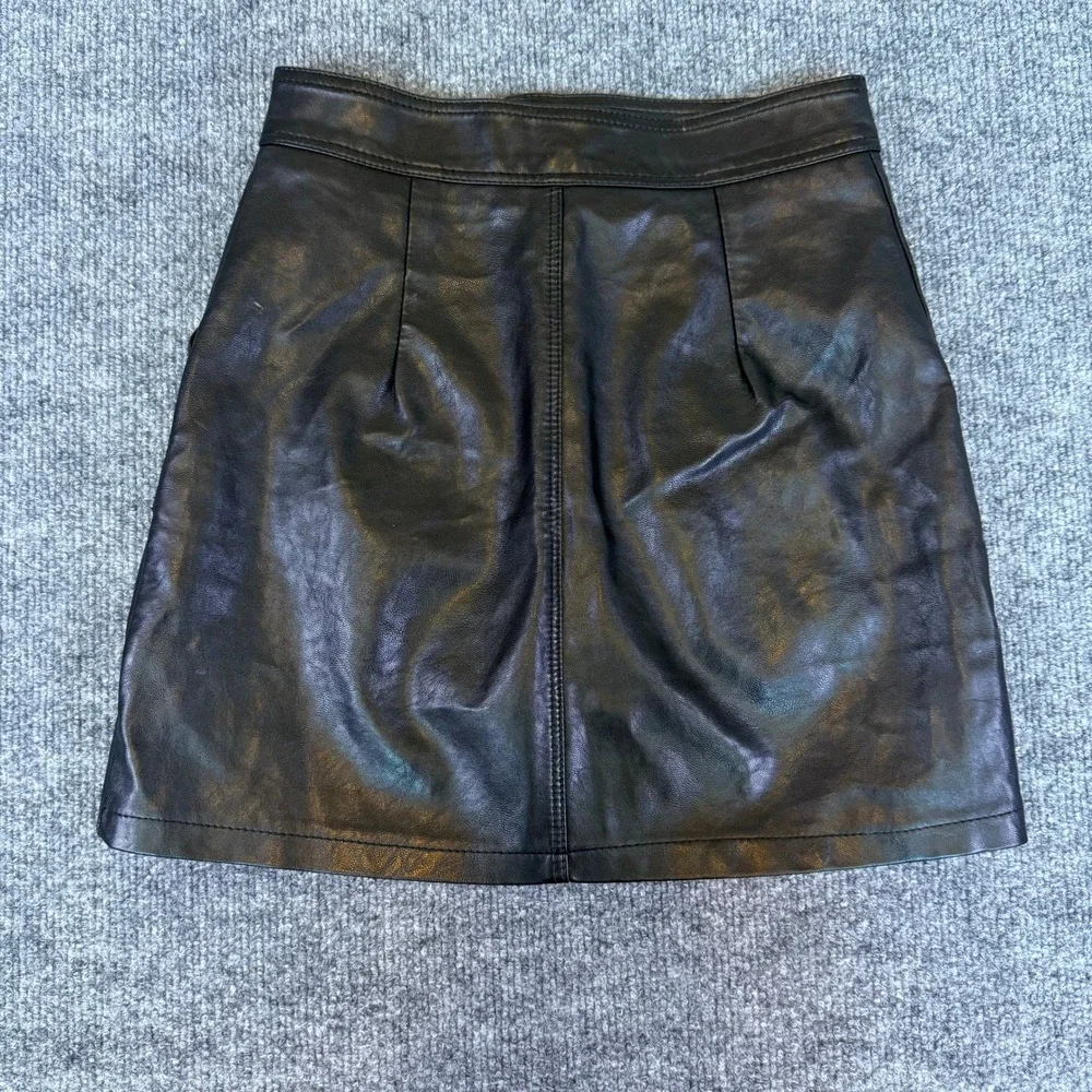 Black Faux Leather Zipper Front Mini Skort with Pockets High Waisted A-Line Chic